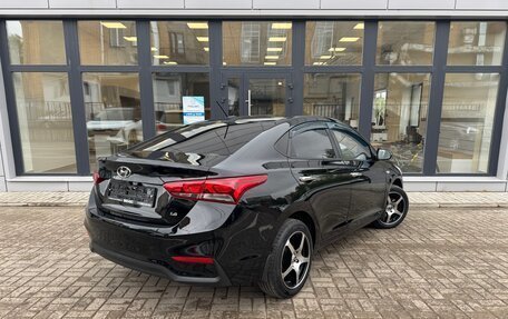 Hyundai Solaris II рестайлинг, 2017 год, 1 200 000 рублей, 4 фотография