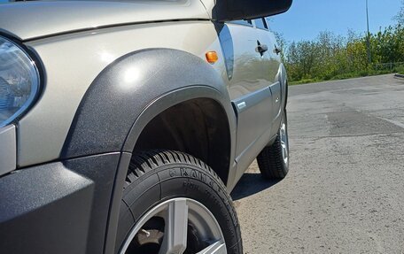 Chevrolet Niva I рестайлинг, 2010 год, 585 000 рублей, 8 фотография