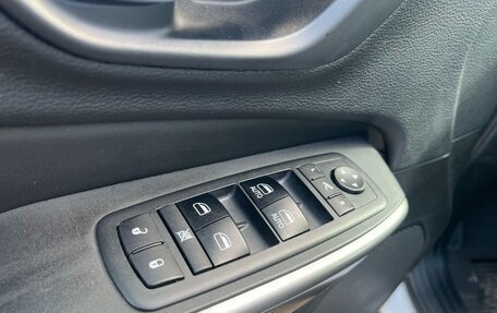 Jeep Cherokee, 2018 год, 1 980 000 рублей, 27 фотография