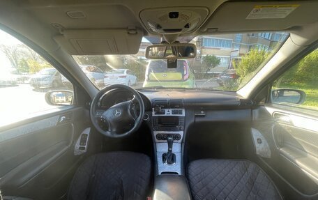 Mercedes-Benz C-Класс, 2004 год, 630 000 рублей, 8 фотография