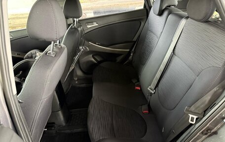 Hyundai Solaris II рестайлинг, 2015 год, 720 000 рублей, 9 фотография