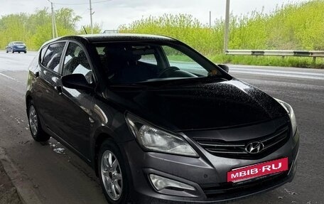 Hyundai Solaris II рестайлинг, 2015 год, 720 000 рублей, 3 фотография