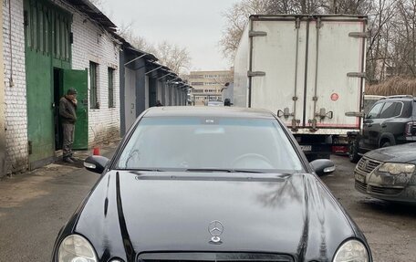 Mercedes-Benz E-Класс, 2003 год, 800 000 рублей, 4 фотография