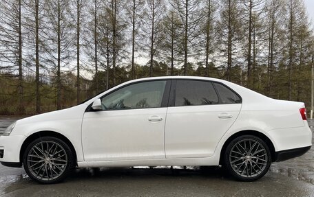 Volkswagen Jetta VI, 2010 год, 700 000 рублей, 8 фотография