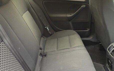 Volkswagen Jetta VI, 2010 год, 700 000 рублей, 11 фотография