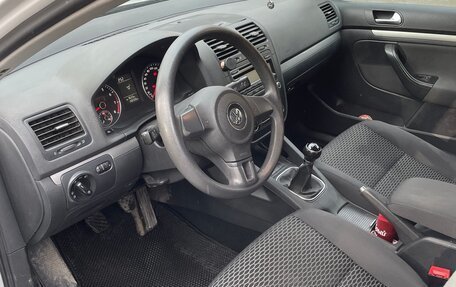 Volkswagen Jetta VI, 2010 год, 700 000 рублей, 14 фотография