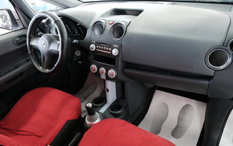 Mitsubishi Colt VI рестайлинг, 2006 год, 369 000 рублей, 18 фотография