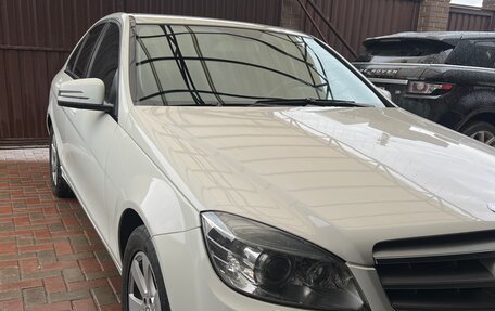 Mercedes-Benz C-Класс, 2010 год, 950 000 рублей, 2 фотография