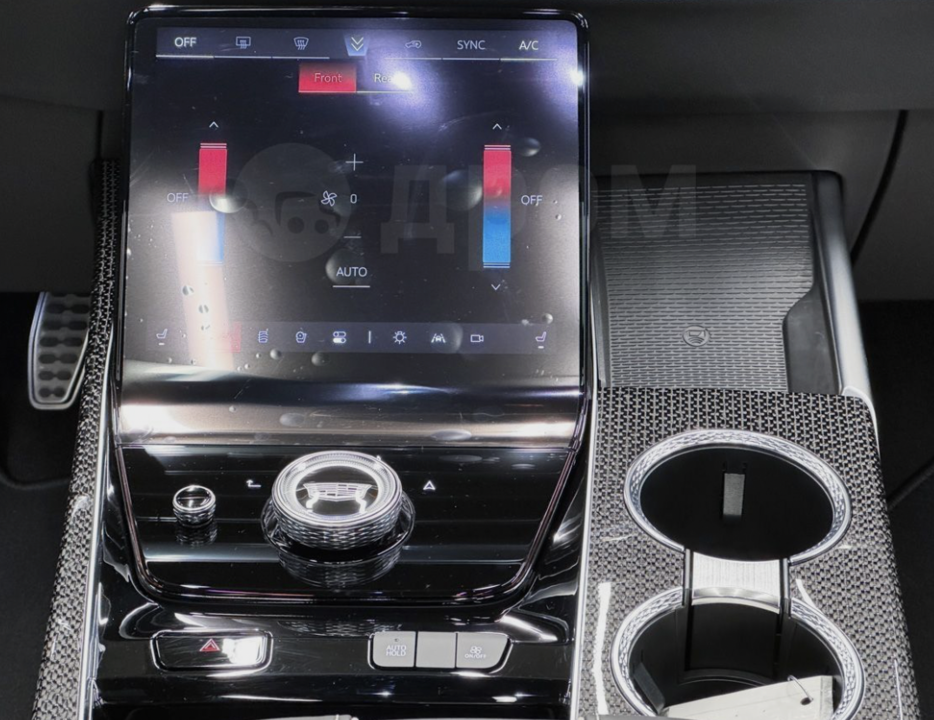 Cadillac Escalade V, 2025 год, 33 000 000 рублей, 9 фотография