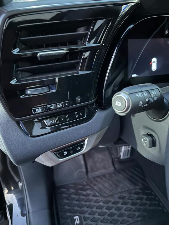 Lexus RX IV рестайлинг, 2024 год, 9 600 000 рублей, 14 фотография