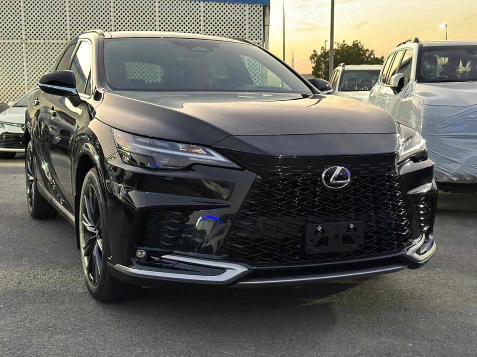 Lexus RX IV рестайлинг, 2024 год, 9 600 000 рублей, 1 фотография