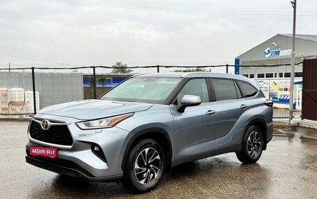 Toyota Highlander, 2023 год, 7 200 000 рублей, 1 фотография