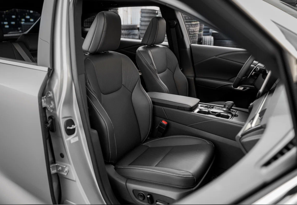 Lexus RX IV рестайлинг, 2024 год, 9 600 000 рублей, 4 фотография