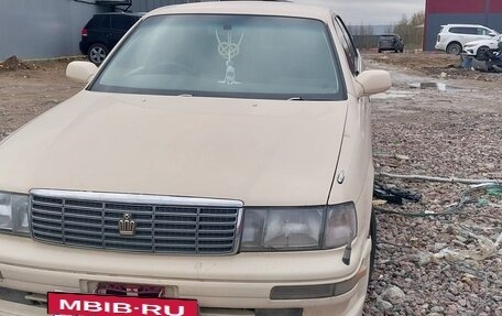 Toyota Crown, 1989 год, 750 000 рублей, 1 фотография