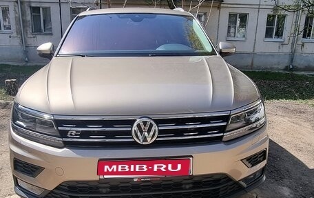 Volkswagen Tiguan II, 2018 год, 3 250 000 рублей, 1 фотография