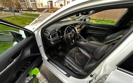 Toyota Camry, 2019 год, 3 090 000 рублей, 5 фотография