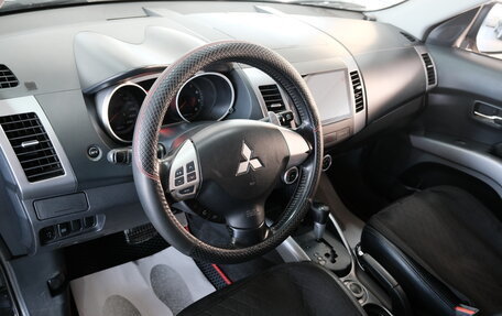 Mitsubishi Outlander III рестайлинг 3, 2007 год, 1 349 000 рублей, 11 фотография