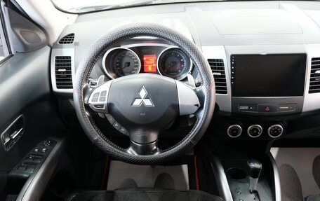 Mitsubishi Outlander III рестайлинг 3, 2007 год, 1 349 000 рублей, 12 фотография