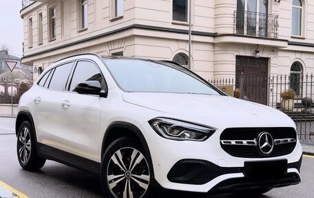 Mercedes-Benz GLA, 2022 год, 3 650 000 рублей, 1 фотография