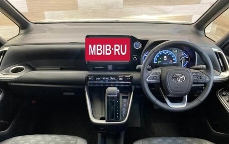 Toyota Voxy, 2023 год, 3 112 123 рублей, 3 фотография