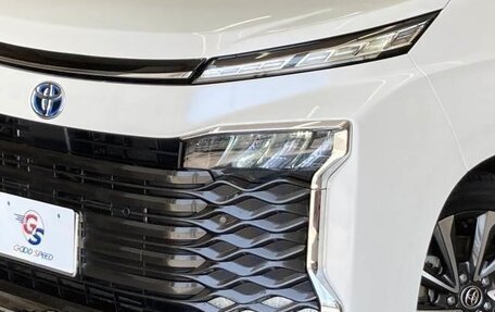 Toyota Voxy, 2023 год, 3 112 123 рублей, 18 фотография