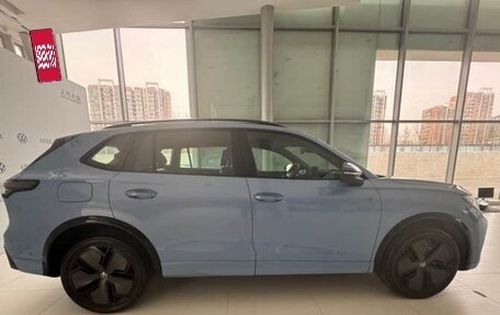 Volkswagen Tiguan, 2024 год, 3 750 000 рублей, 6 фотография