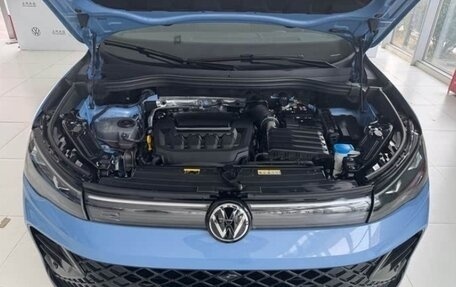 Volkswagen Tiguan, 2024 год, 3 750 000 рублей, 13 фотография