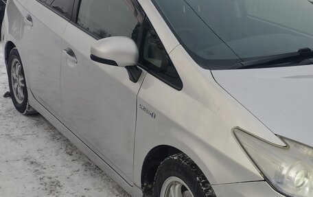 Toyota Prius, 2009 год, 450 000 рублей, 4 фотография