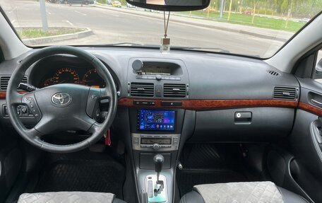 Toyota Avensis III рестайлинг, 2004 год, 850 000 рублей, 10 фотография