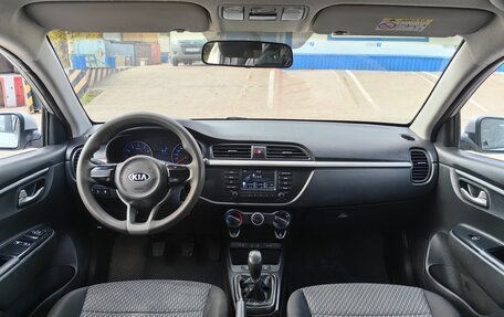 KIA Rio IV, 2018 год, 777 000 рублей, 10 фотография