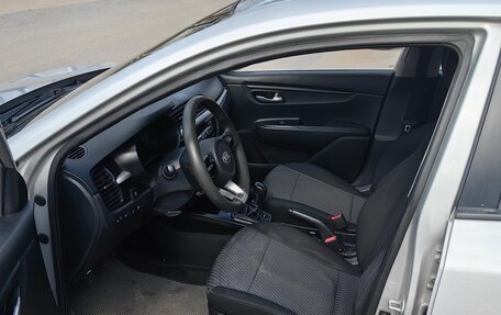 KIA Rio IV, 2018 год, 777 000 рублей, 6 фотография