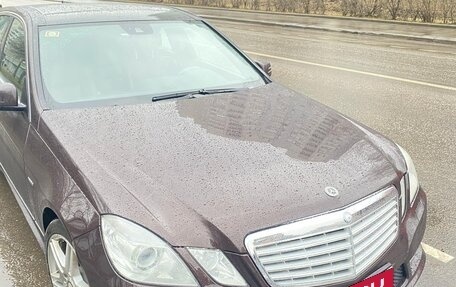 Mercedes-Benz E-Класс, 2012 год, 1 830 000 рублей, 2 фотография