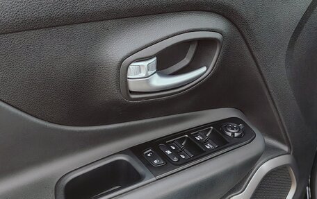Jeep Renegade I рестайлинг, 2020 год, 2 300 000 рублей, 31 фотография