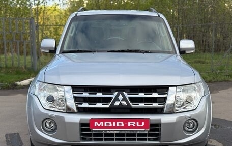 Mitsubishi Pajero IV, 2012 год, 1 970 000 рублей, 2 фотография