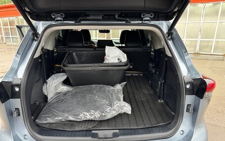 Toyota Highlander, 2023 год, 7 200 000 рублей, 11 фотография