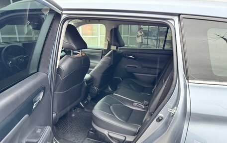 Toyota Highlander, 2023 год, 7 200 000 рублей, 9 фотография