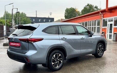 Toyota Highlander, 2023 год, 7 200 000 рублей, 5 фотография