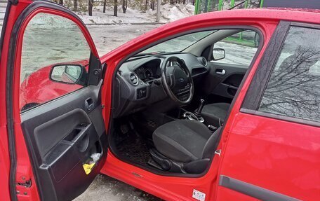 Ford Fiesta, 2007 год, 320 000 рублей, 2 фотография