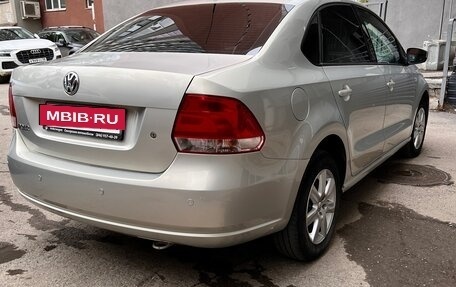 Volkswagen Polo VI (EU Market), 2011 год, 910 000 рублей, 4 фотография