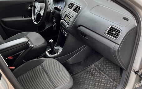 Volkswagen Polo VI (EU Market), 2011 год, 910 000 рублей, 10 фотография
