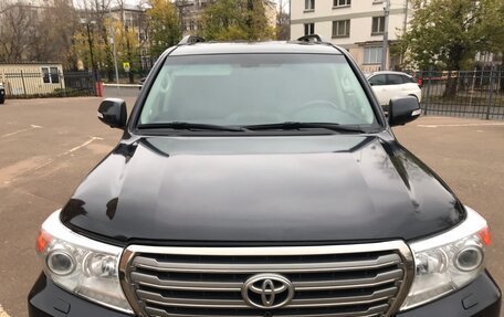 Toyota Land Cruiser 200, 2014 год, 4 999 999 рублей, 8 фотография