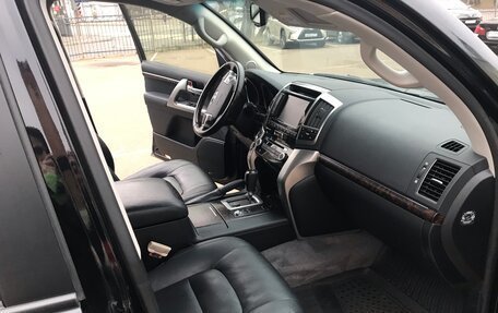 Toyota Land Cruiser 200, 2014 год, 4 999 999 рублей, 9 фотография