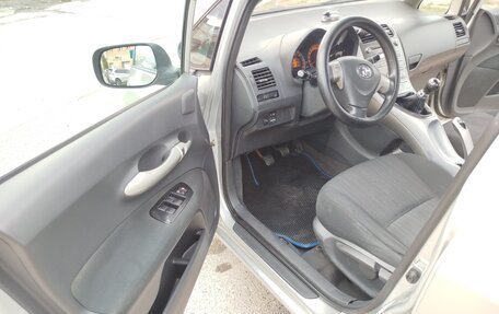 Toyota Auris II, 2007 год, 550 000 рублей, 14 фотография