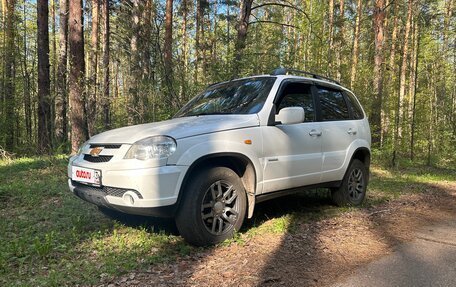 Chevrolet Niva I рестайлинг, 2011 год, 485 000 рублей, 14 фотография