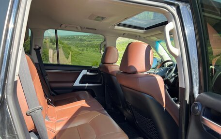 Toyota Land Cruiser 200, 2015 год, 5 500 000 рублей, 21 фотография