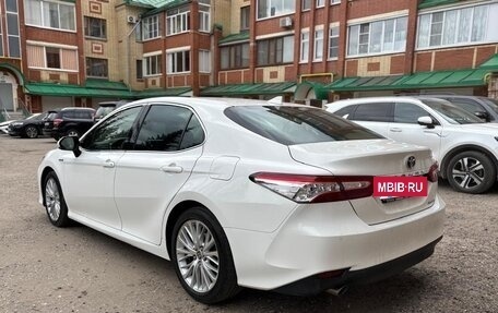 Toyota Camry, 2020 год, 3 150 000 рублей, 5 фотография