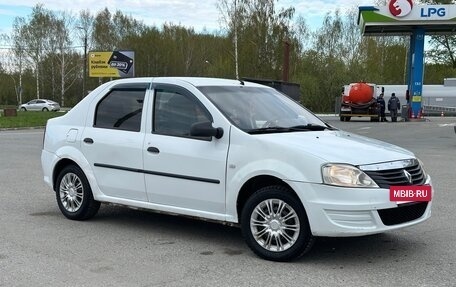 Renault Logan I, 2012 год, 198 000 рублей, 3 фотография