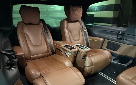 Mercedes-Benz V-Класс, 2021 год, 6 950 000 рублей, 4 фотография