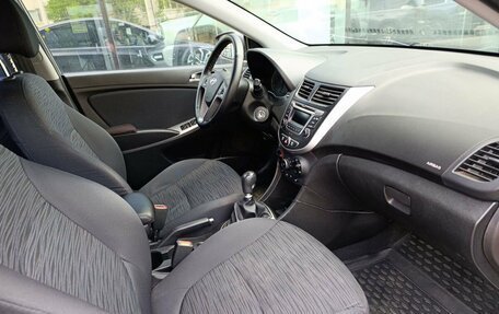 Hyundai Solaris II рестайлинг, 2016 год, 1 050 000 рублей, 10 фотография