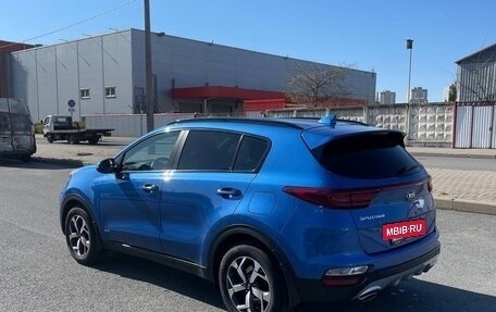 KIA Sportage IV рестайлинг, 2019 год, 2 380 000 рублей, 4 фотография
